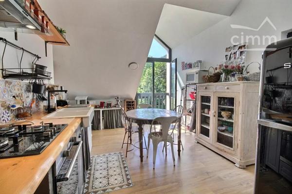 A VENDRE MAISON D'ARCHITECTE T5 166 M2 / 230 M2 UTILES.