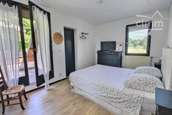 A VENDRE MAISON D'ARCHITECTE T5 166 M2 / 230 M2 UTILES.