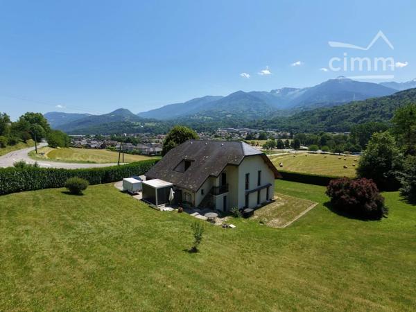 A VENDRE MAISON D'ARCHITECTE T5 166 M2 / 230 M2 UTILES.