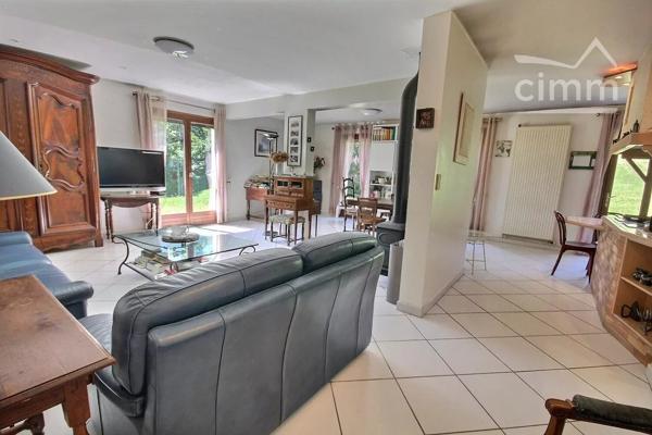 A VENDRE MAISON D'ARCHITECTE T5 166 M2 / 230 M2 UTILES.