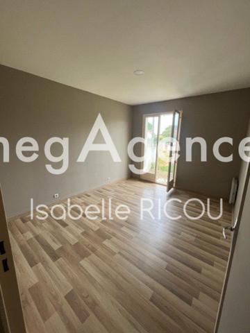 Maison à MARENNES, 17320 - 6 pièces 130m²