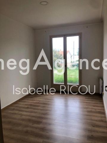 Maison à MARENNES, 17320 - 6 pièces 130m²