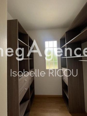 Maison à MARENNES, 17320 - 6 pièces 130m²