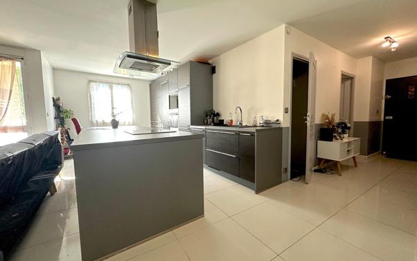 Appartement à vendre    3 pièces • 80,50 m2 Corbeil-Essonnes
