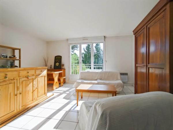 Vente                                                      Appartement
                        
                     1 pièces                      30 m2                     à Juvignac