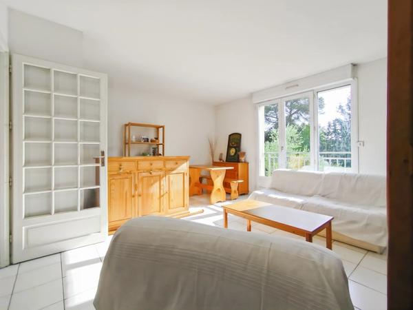 Vente                                                      Appartement
                        
                     1 pièces                      30 m2                     à Juvignac
