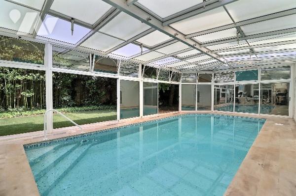 NOTAIRE VEND –  HÔTEL PARTICULIER AVEC JARDIN , PISCINE & MAISON DE GARDIEN