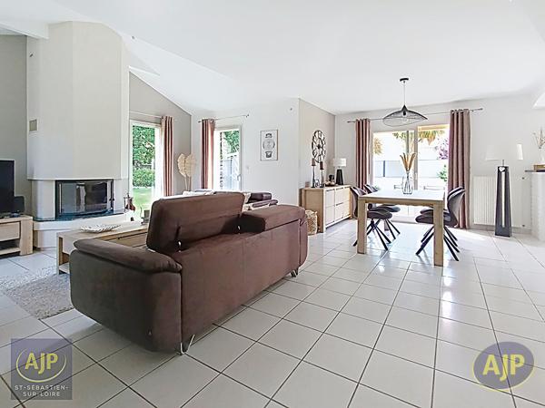 Biens de prestige à vendre Basse Goulaine : 471 000 € - AJP Immobilier Saint-Sébastien-sur-Loire