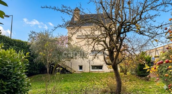 Maison familiale de charme – 6 chambres, jardin arboré, dépendance et RER C à pied