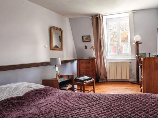 Authentique maison picarde avec cour fleurie