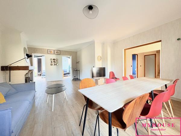 Immeuble
                                                                                                                                                
                                                                                                                                                
                                                                                                                                                
                                                    
                                                                                                                                                                                                                                                                                                                        261  m²