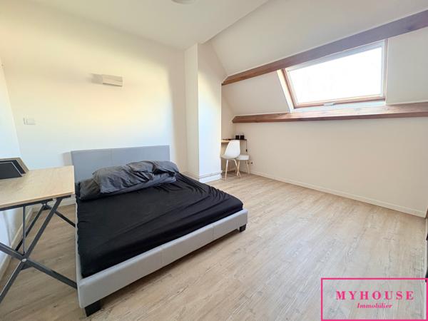 Immeuble
                                                                                                                                                
                                                                                                                                                
                                                                                                                                                
                                                    
                                                                                                                                                                                                                                                                                                                        261  m²