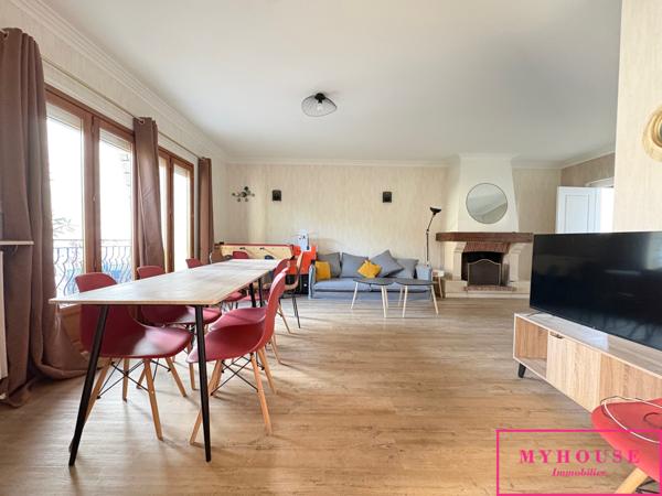 Immeuble
                                                                                                                                                
                                                                                                                                                
                                                                                                                                                
                                                    
                                                                                                                                                                                                                                                                                                                        261  m²