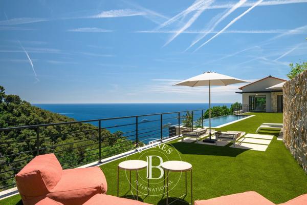Roquebrune-Cap-Martin, Villa 4 Chambres -  200 m² à vendre