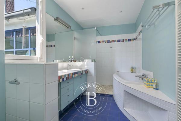Vanves, Maison 4 Chambres -  350 m² à vendre