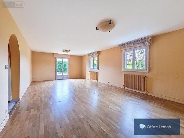 Maison à vendre à Prévessin-Moëns dans l'Ain (01280), ref : 01047-748