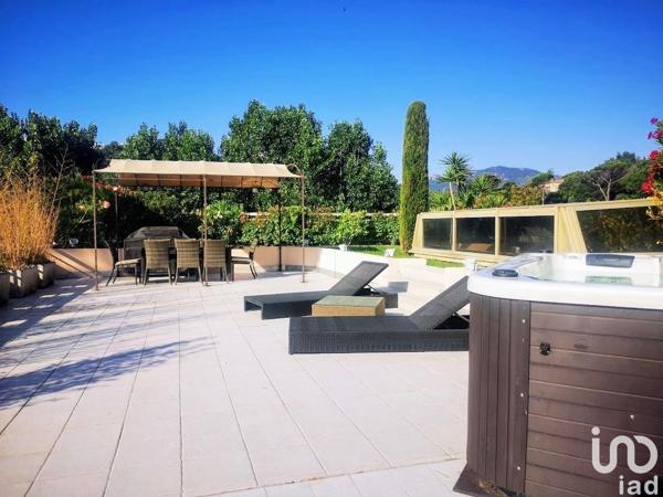 Appartement à vendre 4 pièces 90 m² Mandelieu-la-Napoule