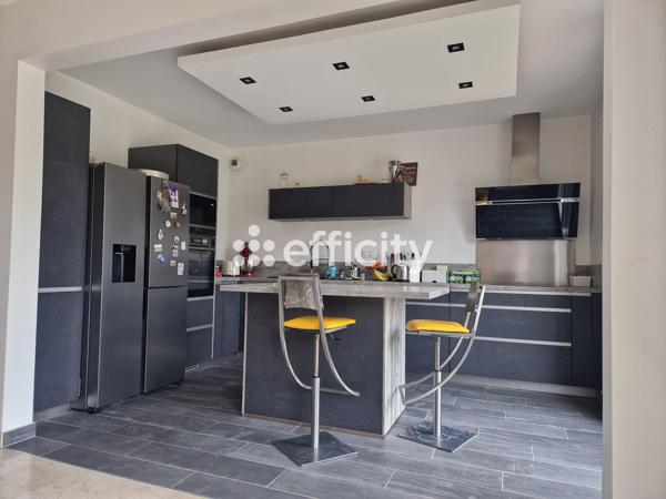 Maison 8 pièces - 165 m² Exclusivité efficity