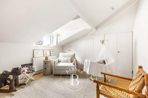 Paris 18ème, Appartement 2 Chambres -  100 m² à vendre