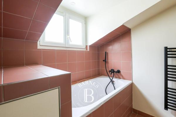 Paris 18ème, Appartement 2 Chambres -  100 m² à vendre