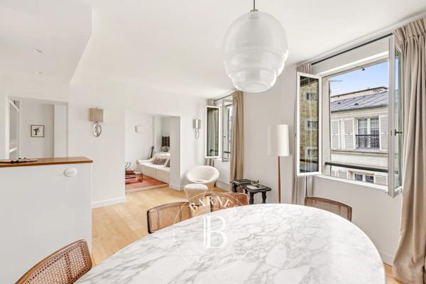 Paris 18ème, Appartement 2 Chambres -  100 m² à vendre