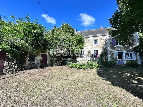 Maison de Maître en pierre à rénover - fort potentiel - Vaas (72)