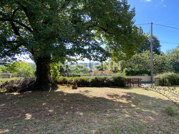 Maison de Maître en pierre à rénover - fort potentiel - Vaas (72)