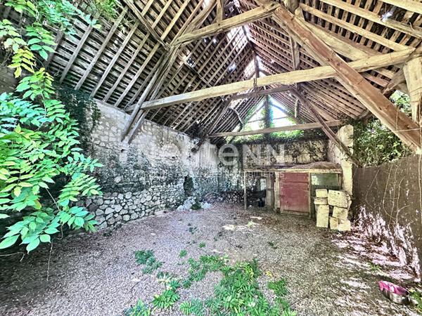 Maison de Maître en pierre à rénover - fort potentiel - Vaas (72)