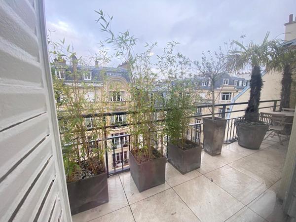 Appartement d'exception avec terrasse, entièrement rénové, première occupation
