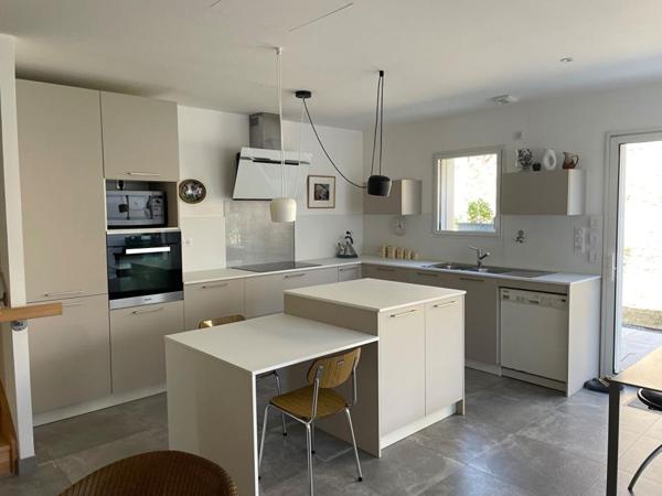 Maison récente 104 m2, 3 chambres, vie de plain-pied et garage 37 m2 à Paimboeuf