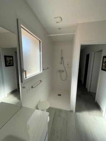 Maison récente 104 m2, 3 chambres, vie de plain-pied et garage 37 m2 à Paimboeuf