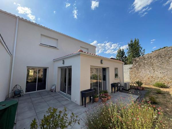 Maison récente 104 m2, 3 chambres, vie de plain-pied et garage 37 m2 à Paimboeuf