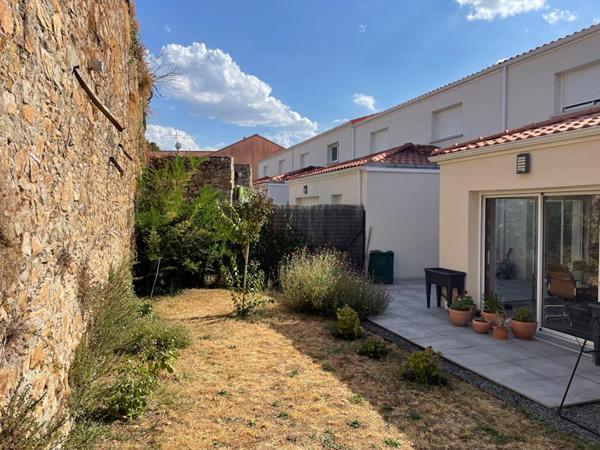 Maison récente 104 m2, 3 chambres, vie de plain-pied et garage 37 m2 à Paimboeuf