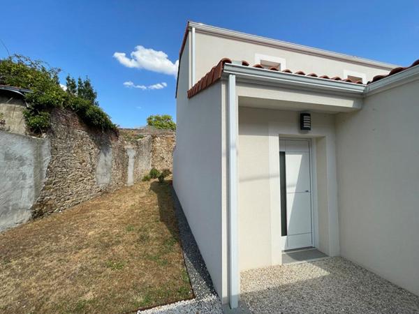 Maison récente 104 m2, 3 chambres, vie de plain-pied et garage 37 m2 à Paimboeuf