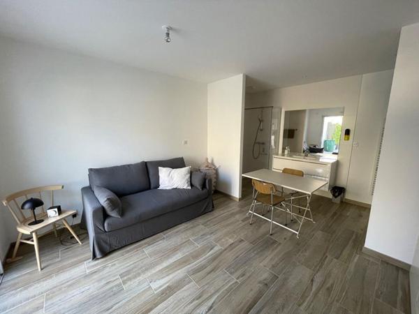 Maison récente 104 m2, 3 chambres, vie de plain-pied et garage 37 m2 à Paimboeuf