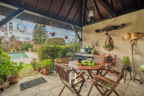 Voiron, Maison 4 Chambres -  360 m² à vendre