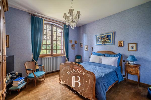 Voiron, Maison 4 Chambres -  360 m² à vendre