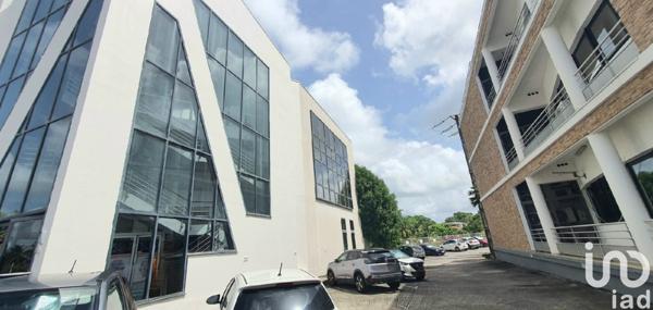 Location bureaux 196 m² Le Lamentin