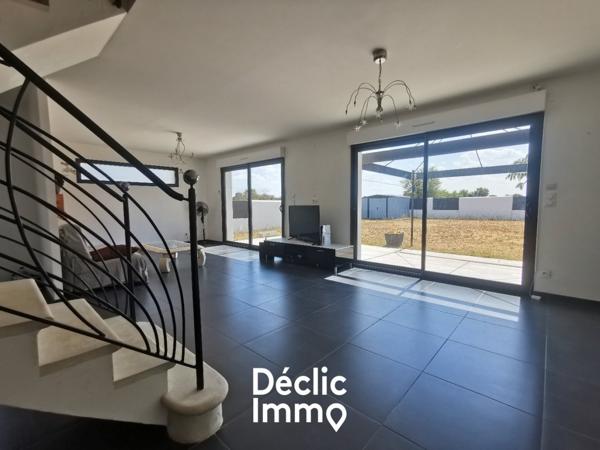 Vente maison individuelle Epannes, 135m² 5 pièces 285 155€ avec terrasse