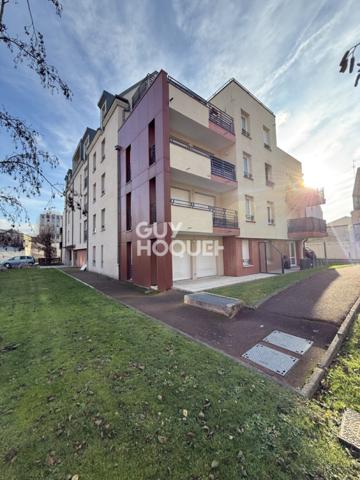 À DEUX PAS DU CENTRE- APPARTEMENT DE TYPE 2 AVEC TERRASSE ET PLACE DE PARKING