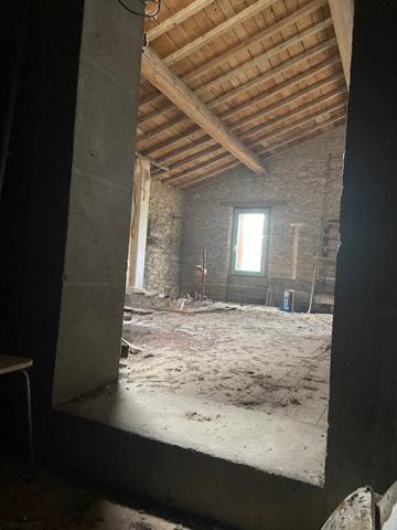 À Bram (11), maison en pierres apparentes à aménager sur un beau terrain de 3300 m2 constructible. Bram (11150)