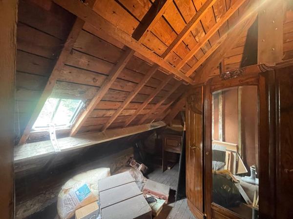 Maison années 30 à rénover avec garage et courette (quartier Sainte-Thérèse Quimper)