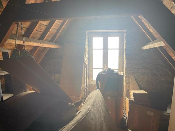 Maison années 30 à rénover avec garage et courette (quartier Sainte-Thérèse Quimper)