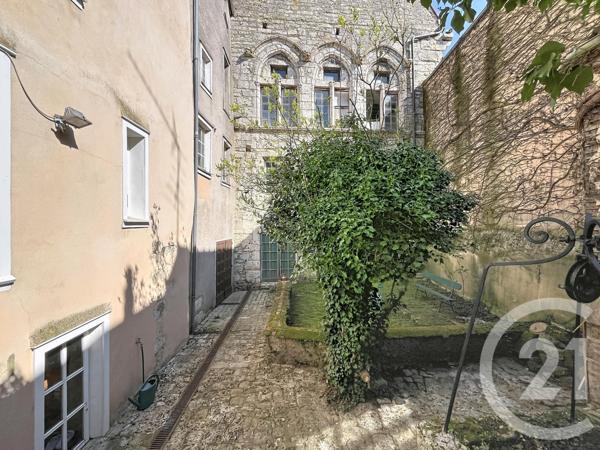 Appartement F7 à vendre  7 pièces - 200 m2 CHARTRES - 28