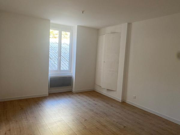 BEDARIEUX - Appartement 1 pièce(s) - 36,60 m² - Loyer 440 € CC