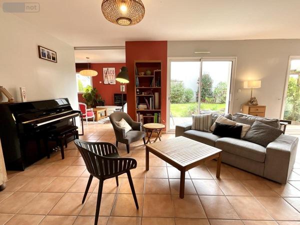 Maison à vendre à Larmor-Plage dans le Morbihan (56260), ref : 56082-1575