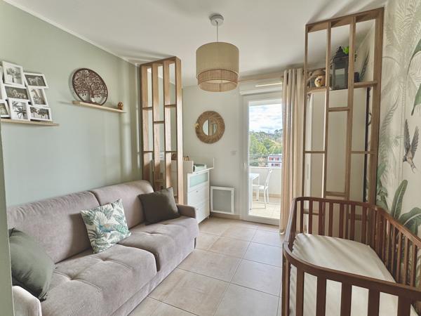 Appartement
         3 pièces
        - 75 m² Exclusivité 249 000 € *