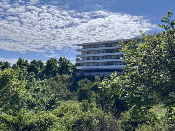 Appartement
         3 pièces
        - 75 m² Exclusivité 249 000 € *