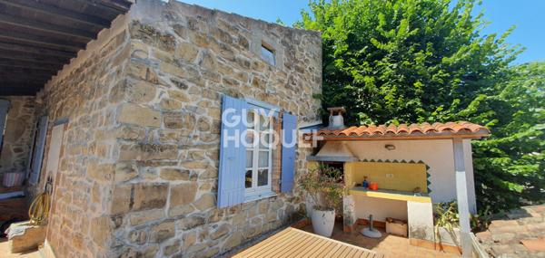 Maison de village en pierres avec terrain