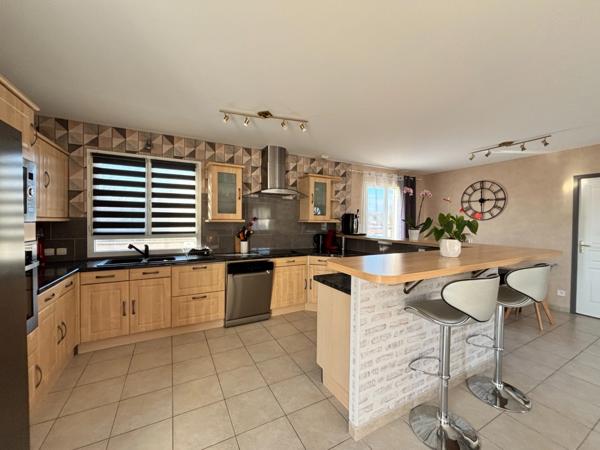 Maison 5 pièces – Proche cluny – Environ 120 m² habitables – Terrain 2 000 m²